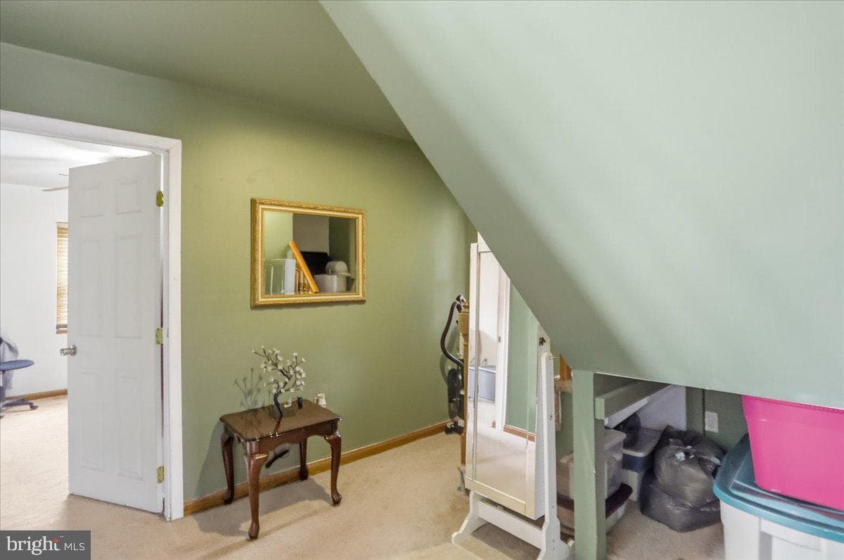 111 Wempe Dr photo 12