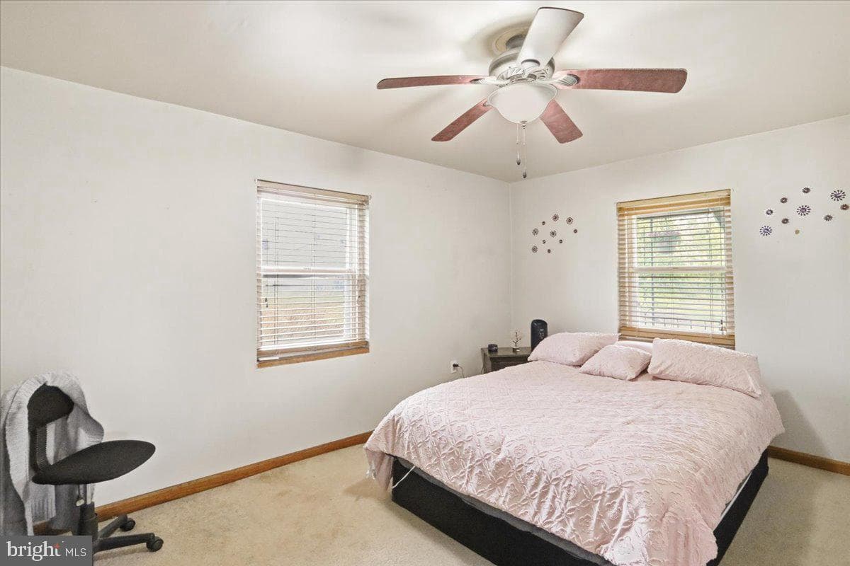 111 Wempe Dr photo 14