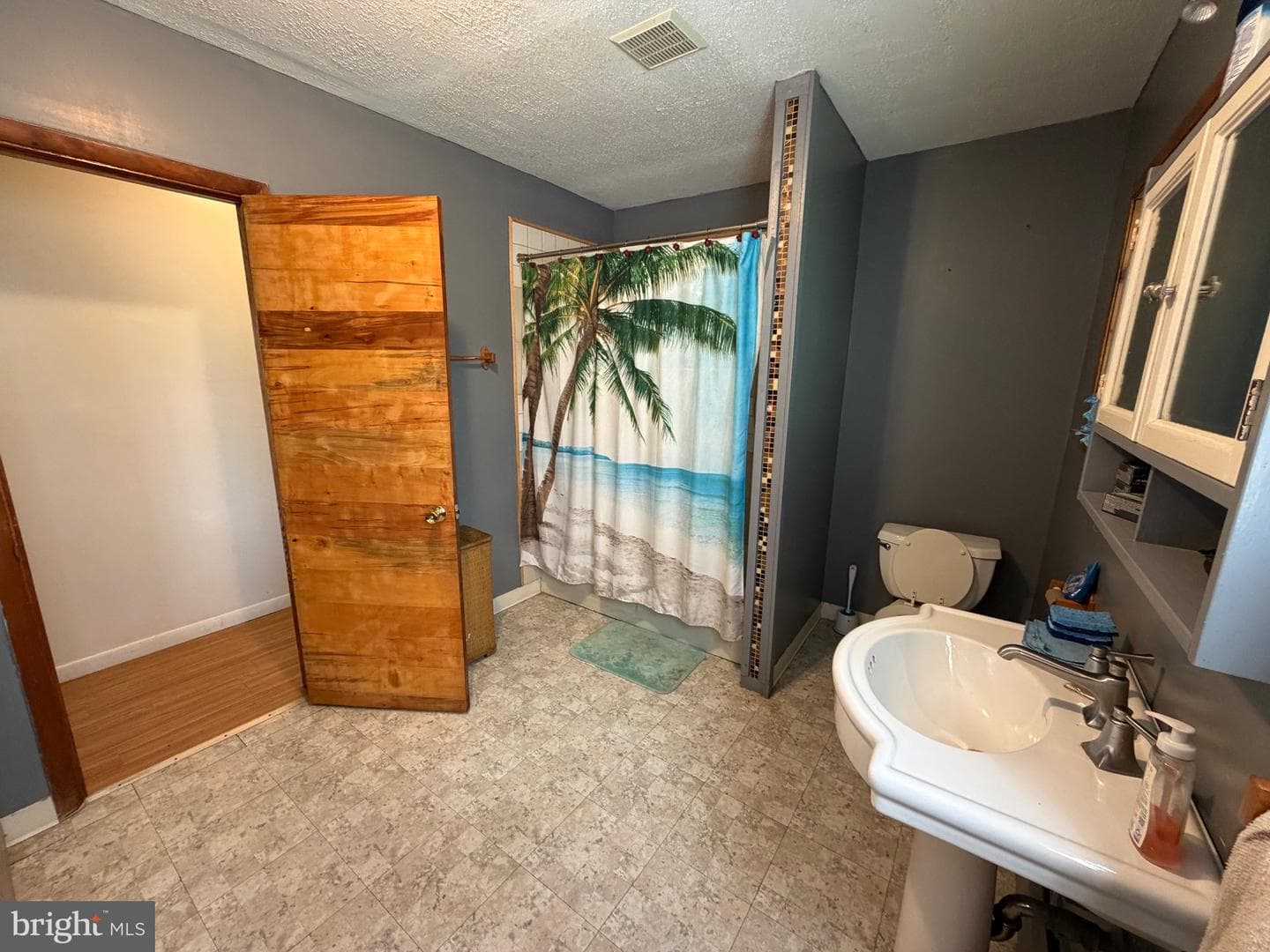 215 Hammond Street photo 21