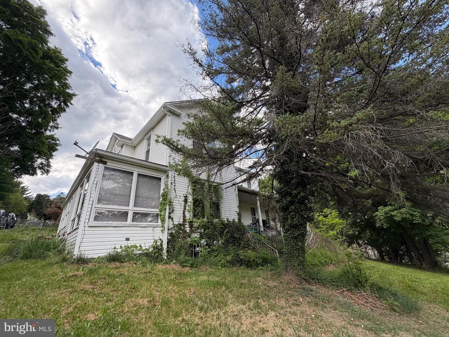 215 Hammond Street photo 3