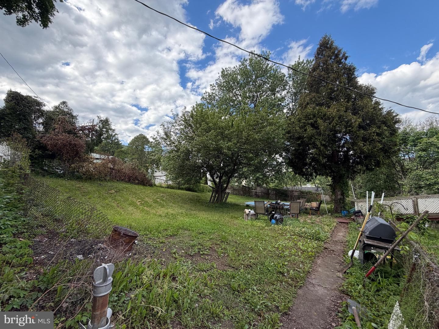 215 Hammond Street photo 8