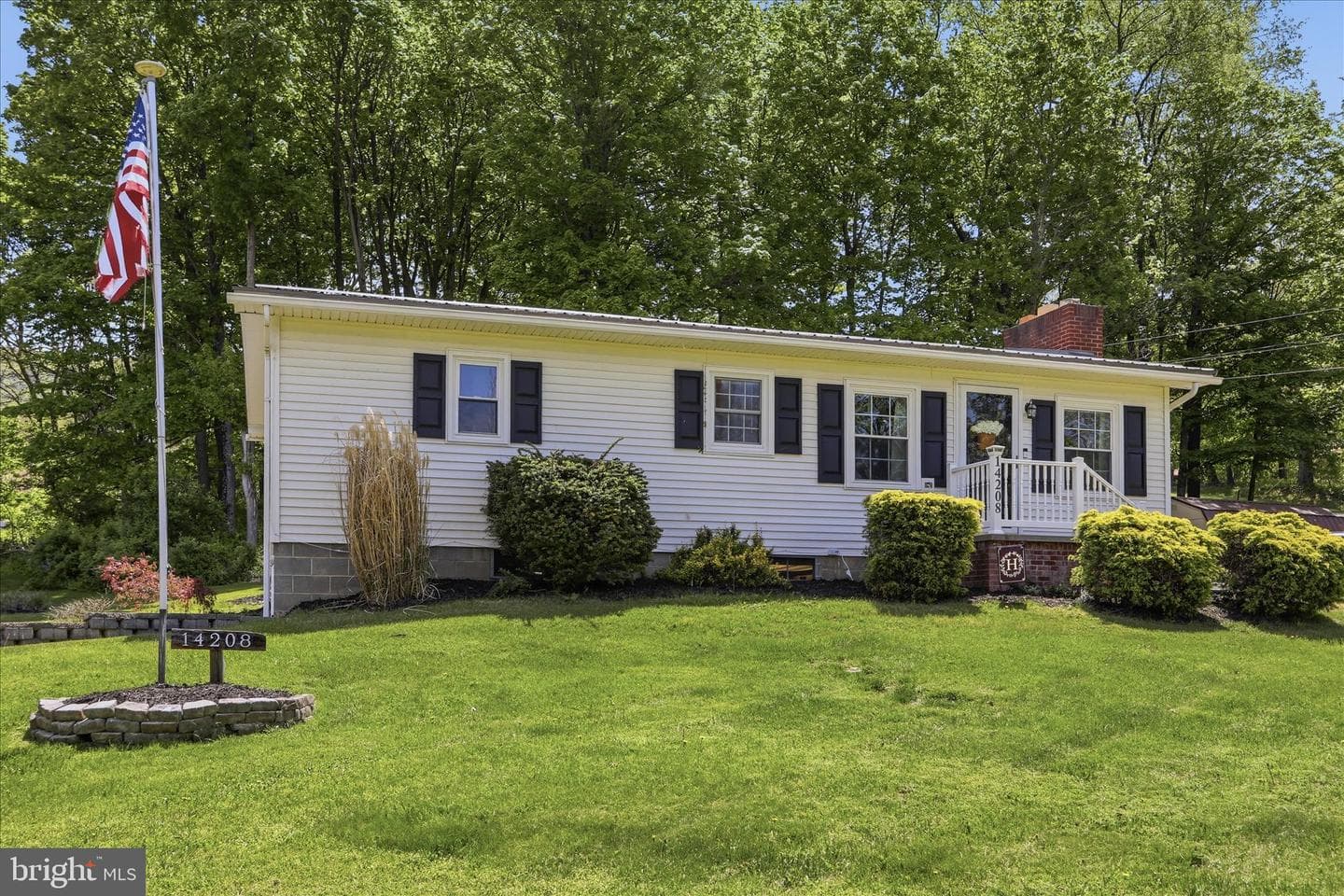 14208 Kings Grove Road photo 2