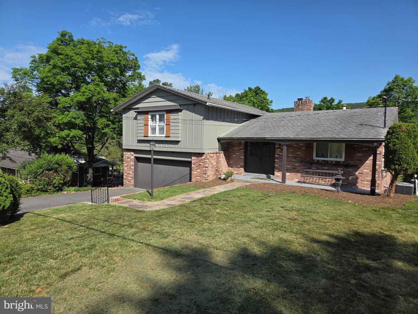 1028 Weires Ave photo 3