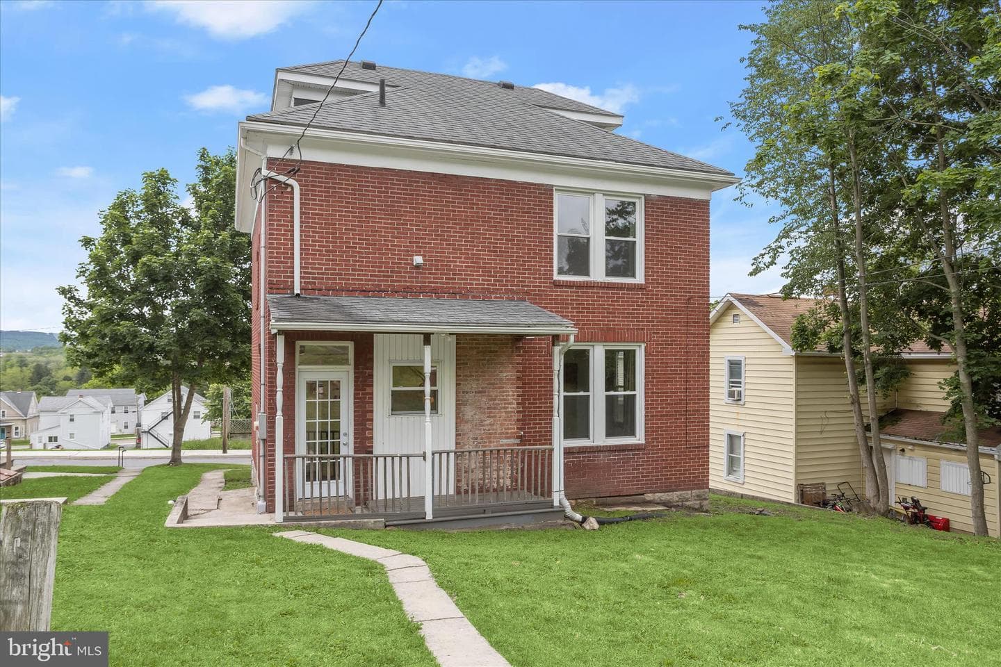 167 Maple Street photo 37