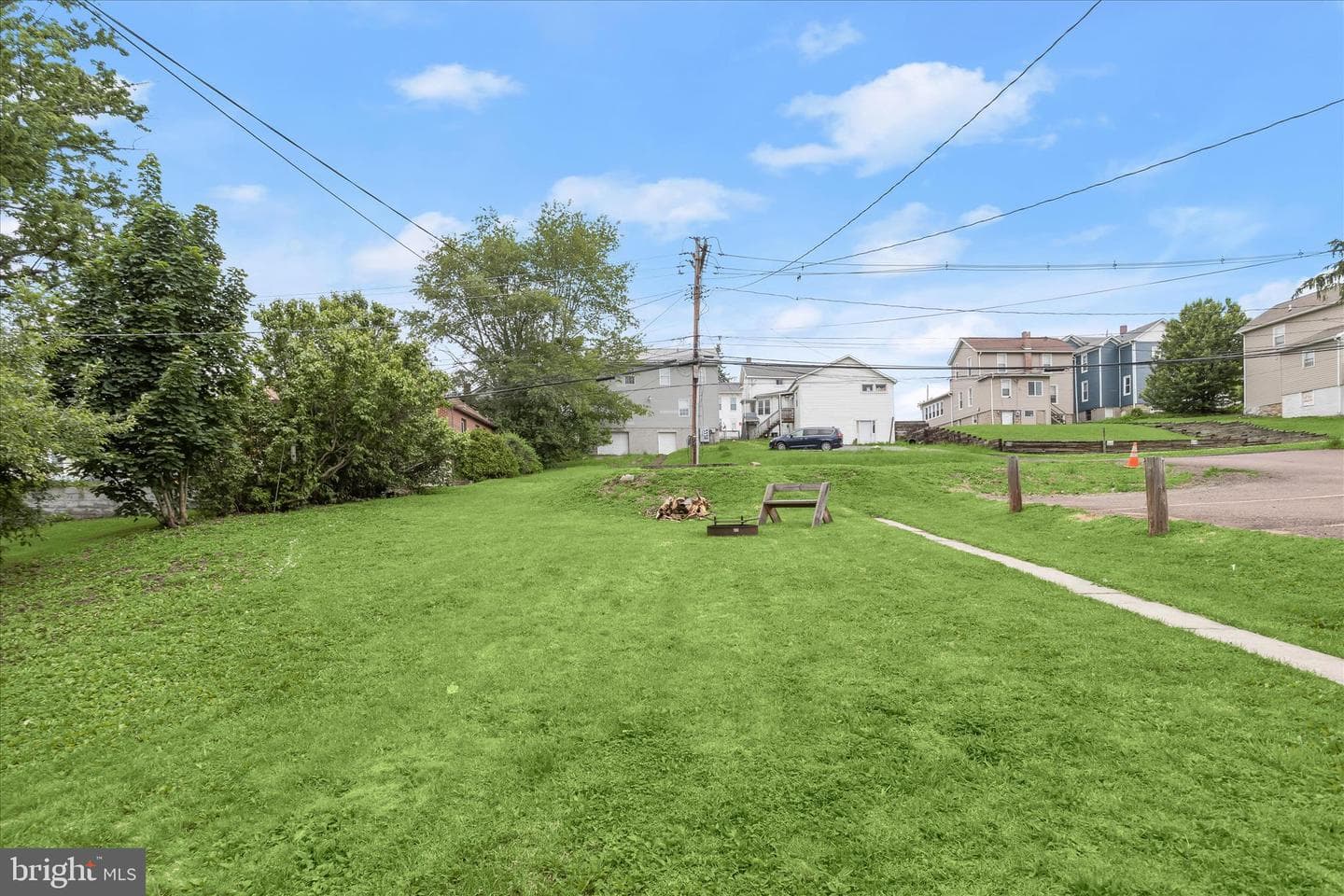 167 Maple Street photo 38