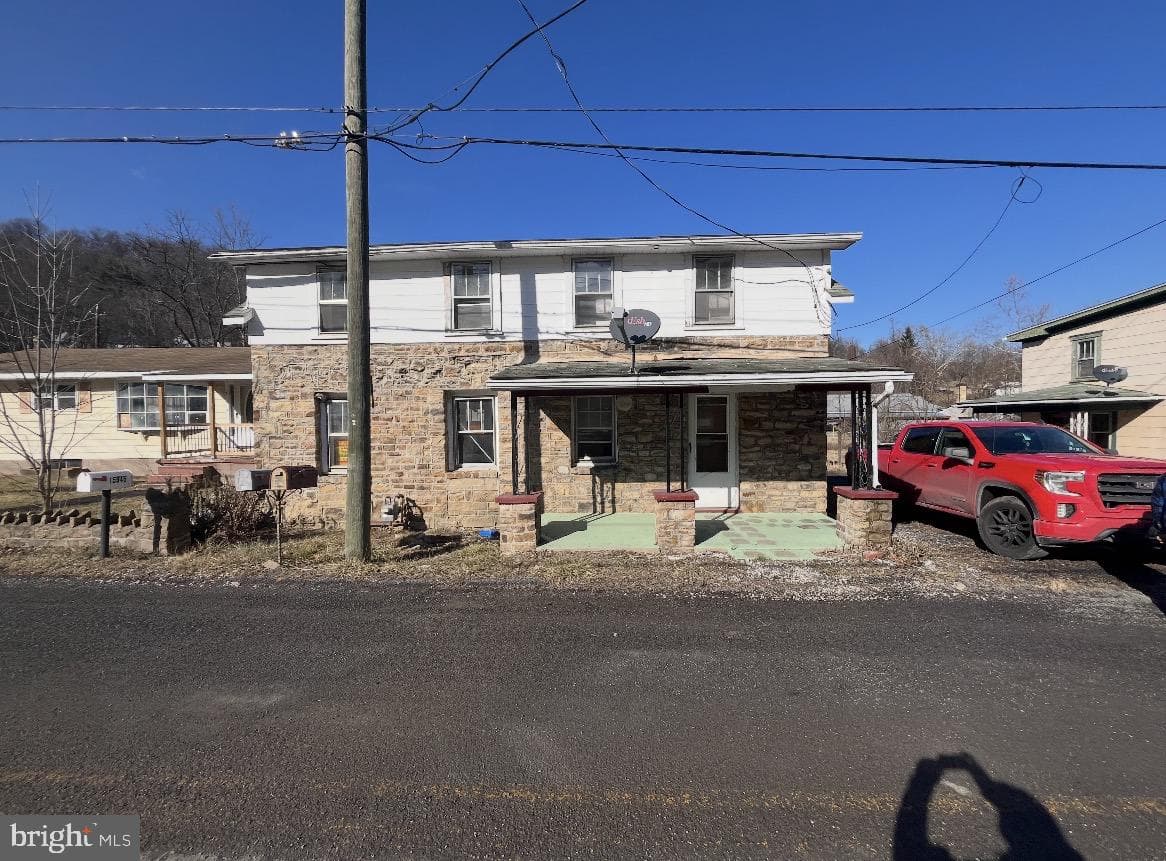 15943 Foundry Row NW photo 1