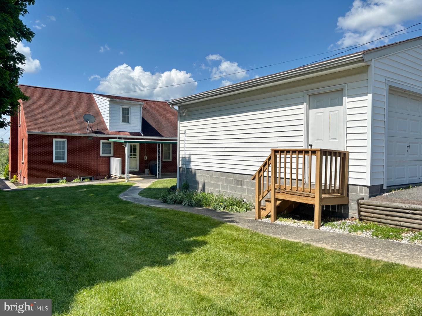 174 Washington Street photo 4