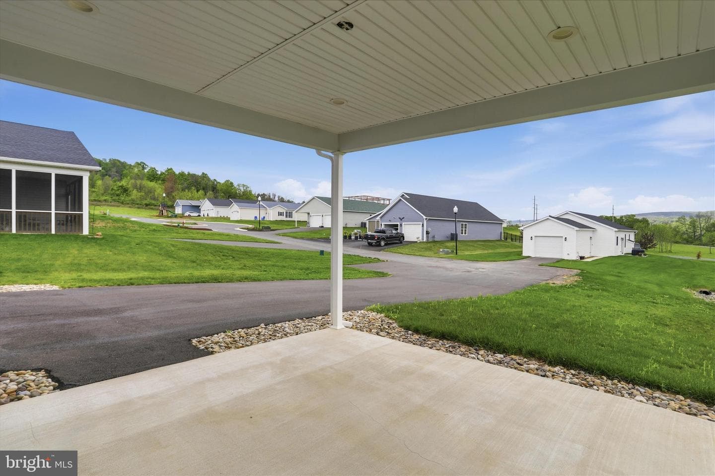 201 Moonlight Drive photo 32