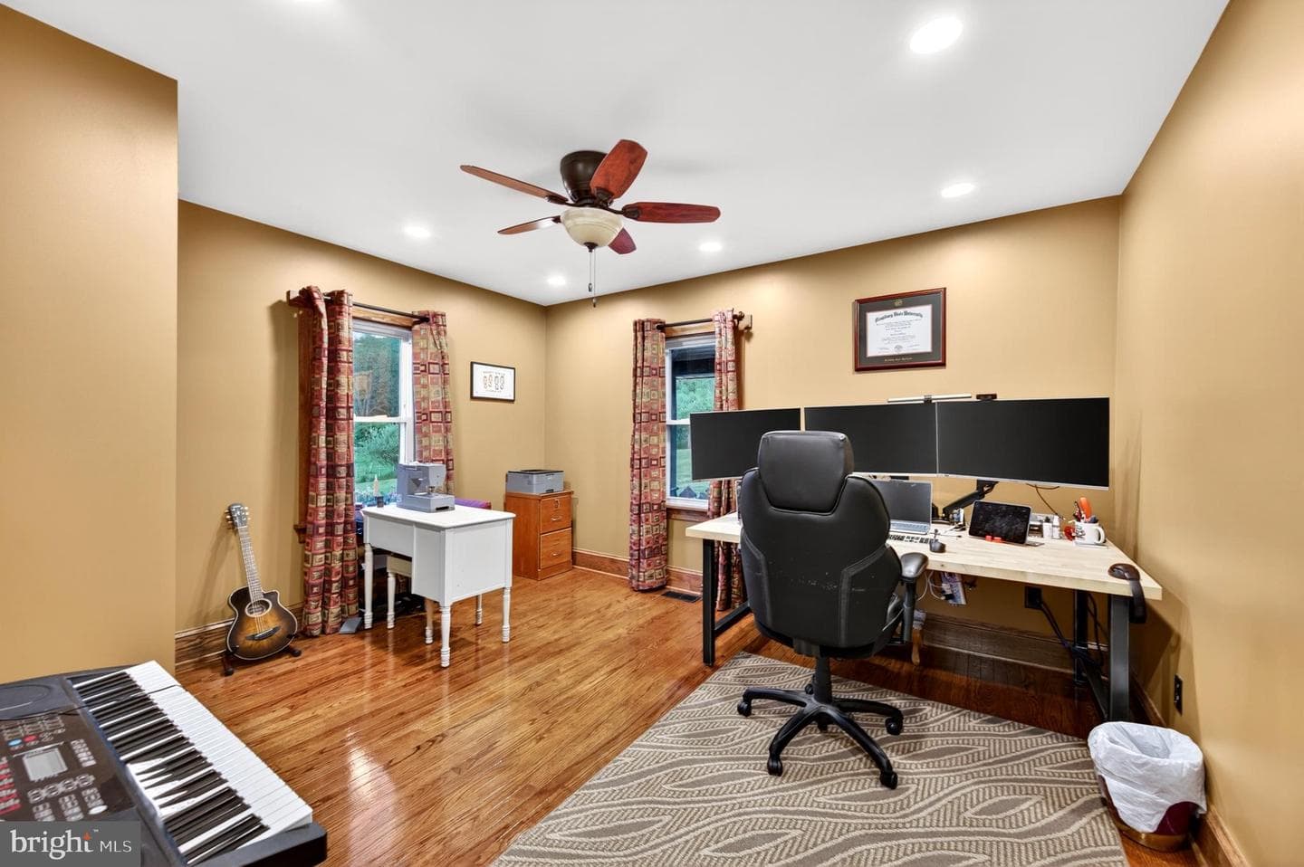 13400 Pleasant Valley Road photo 18