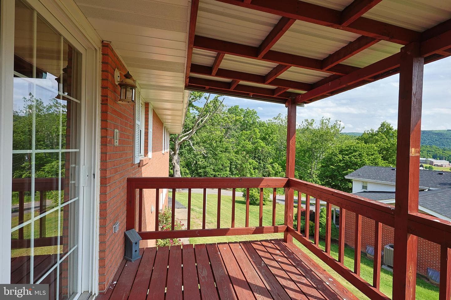 203 Marsh Avenue photo 11