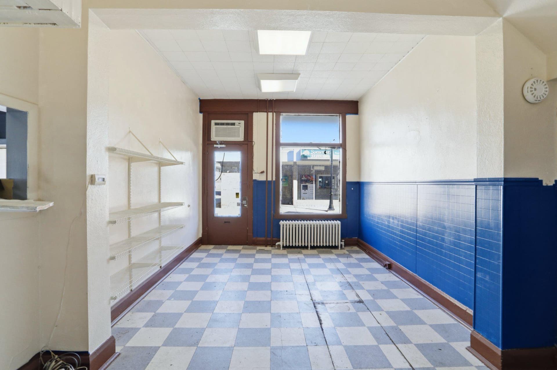 8 S Broadway photo 28