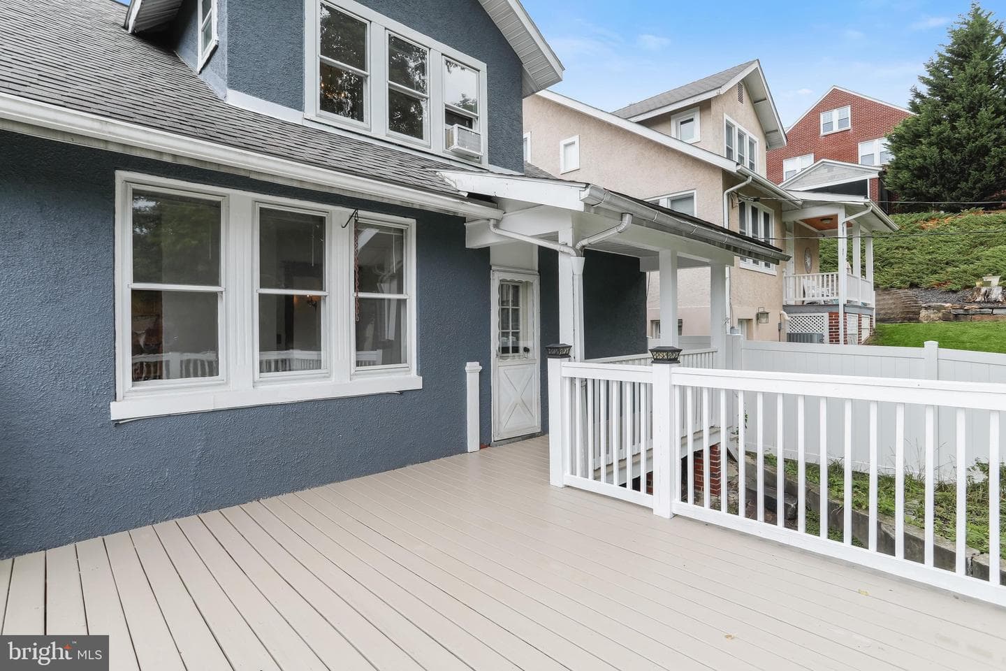 806 Washington Street photo 20
