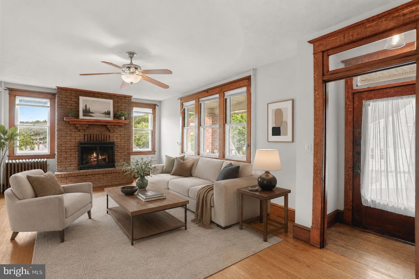 806 Washington Street photo 6