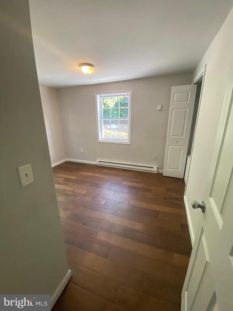 652 Baker Street photo 30