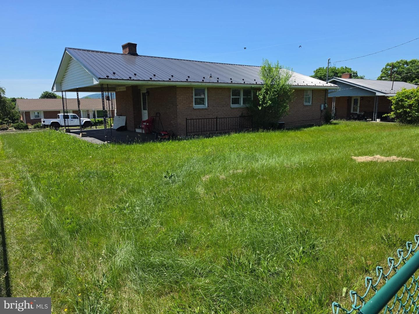 1426 Laurel Court photo 3