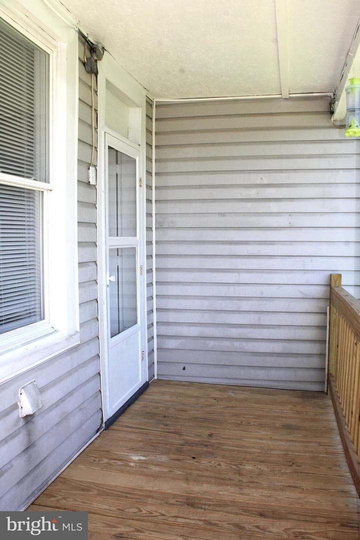 215-217 E Offutt Street photo 9