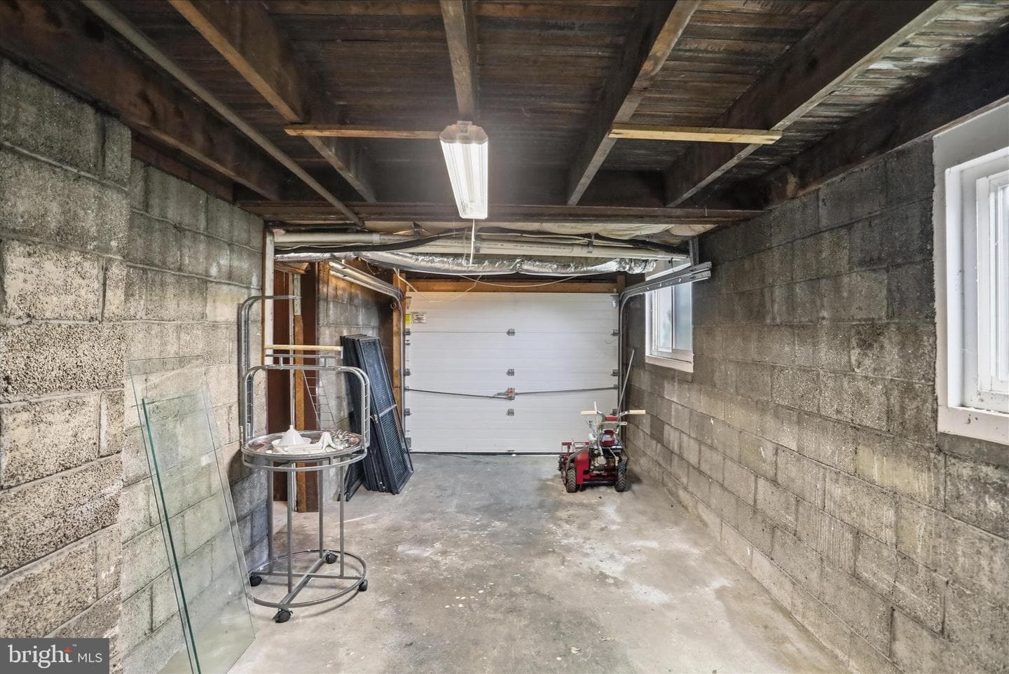 710 Montgomery Avenue photo 43