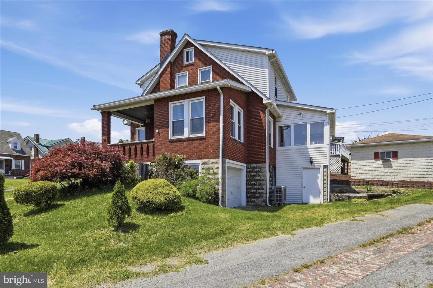 710 Montgomery Avenue photo 8