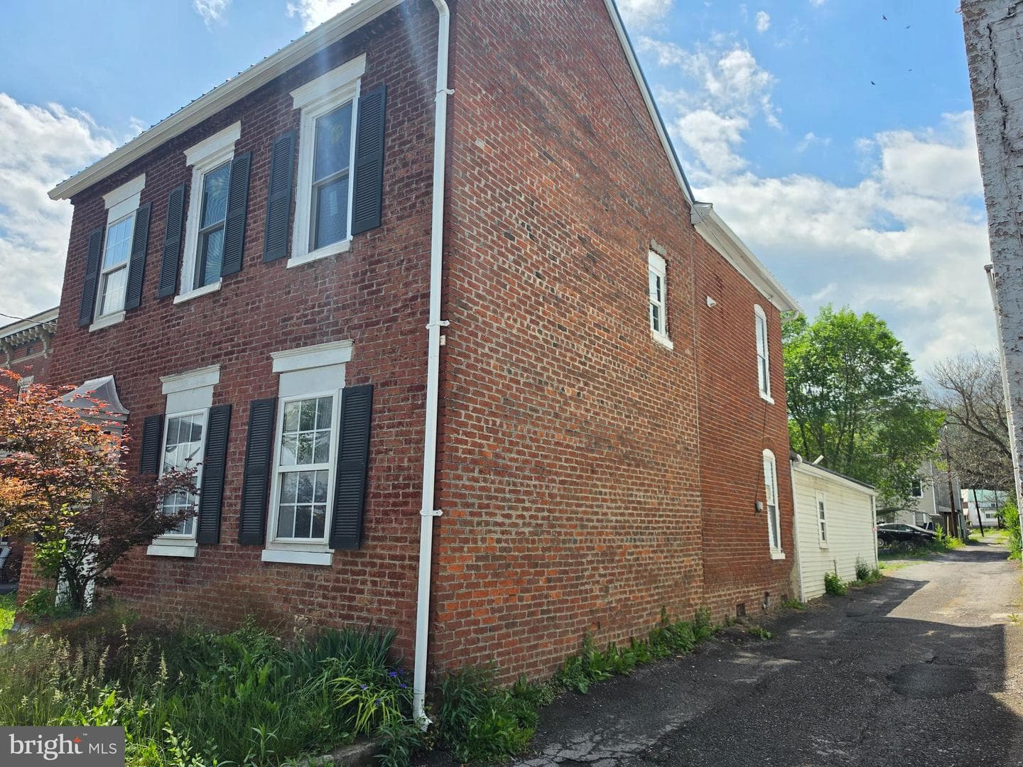 216 Valley Street photo 3