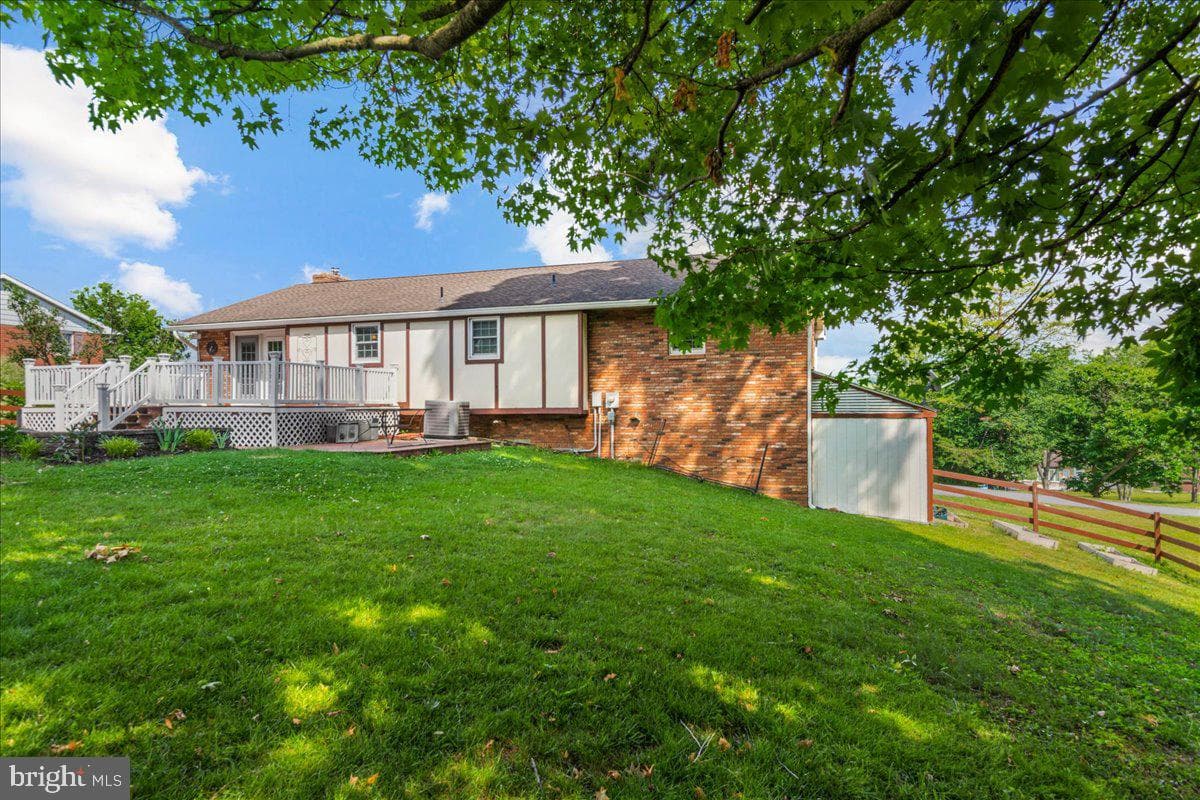 67 Meadow Road photo 42