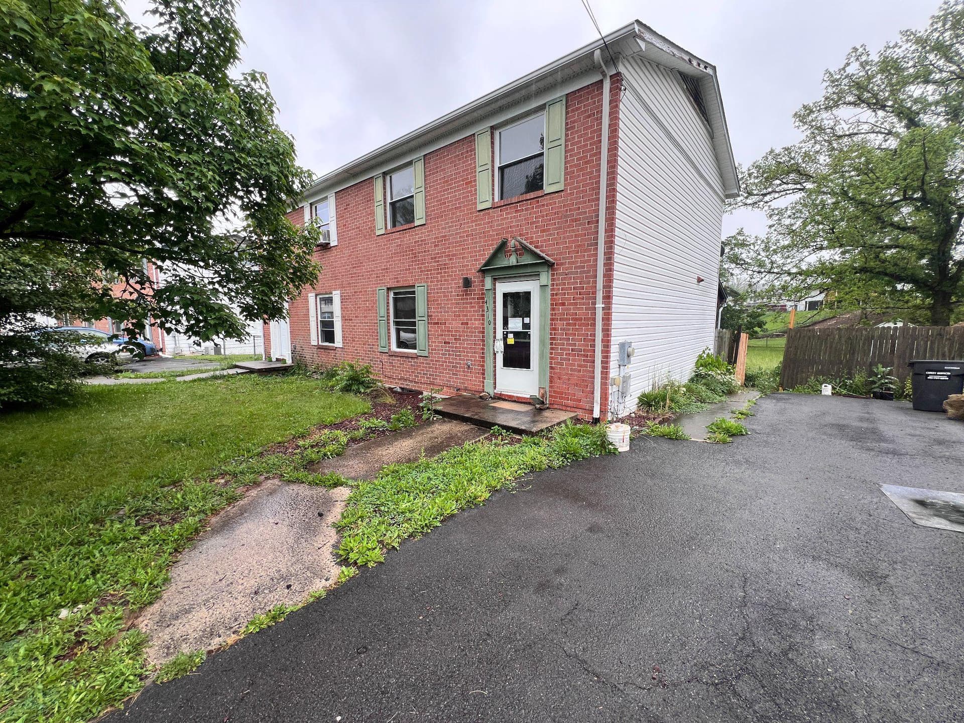 14310 Greenfield Crescent SW photo 1