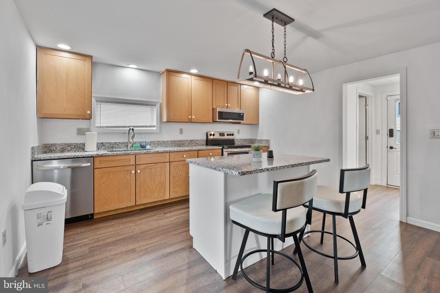 151 Maple Street photo 8