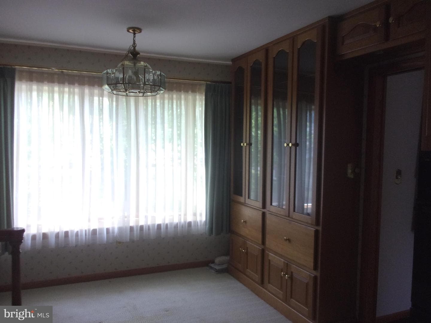 264 Armstrong Avenue photo 3