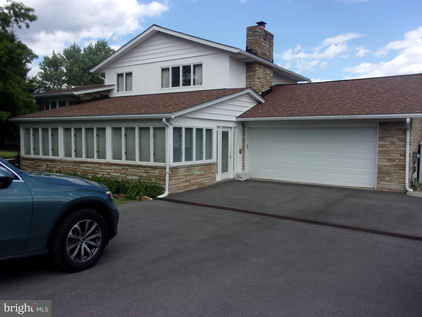 264 Armstrong Avenue photo 6