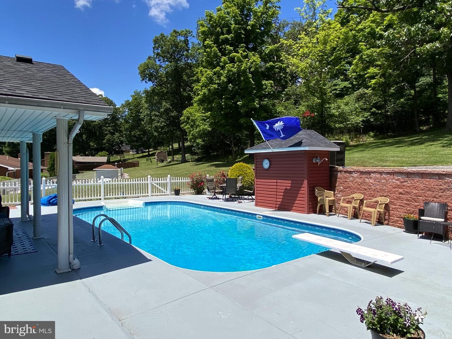 116 Kelley Avenue photo 8