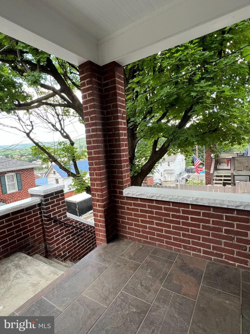 307 Helen Street photo 7