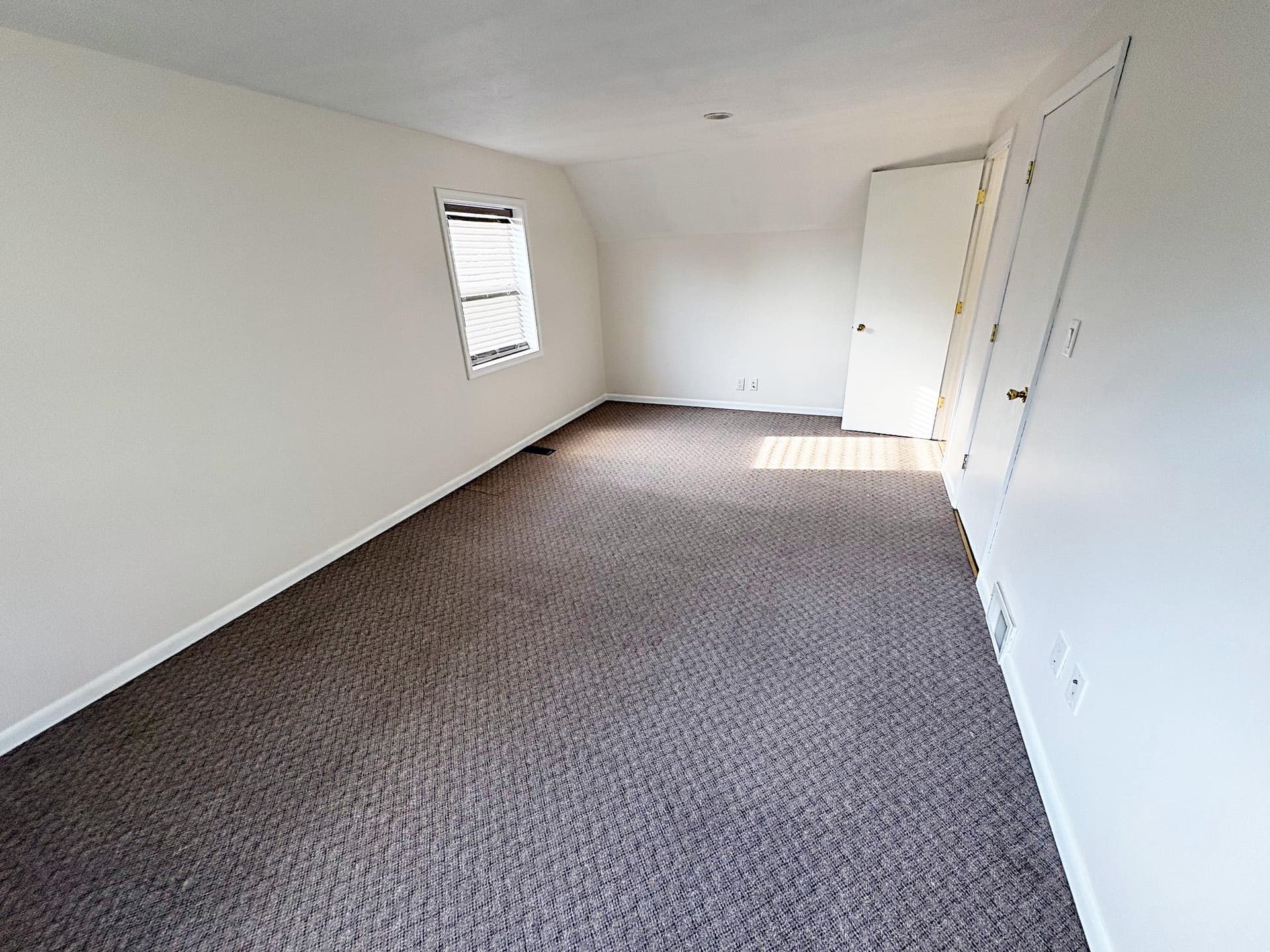 165 Washington Street photo 19