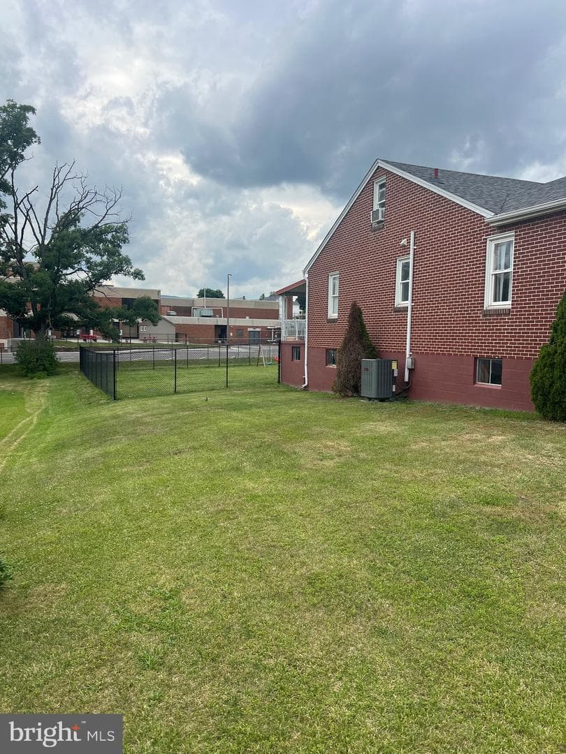 117 Wempe Drive photo 3