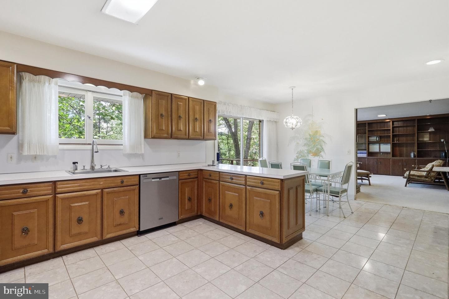935 Dingle Park Drive photo 13