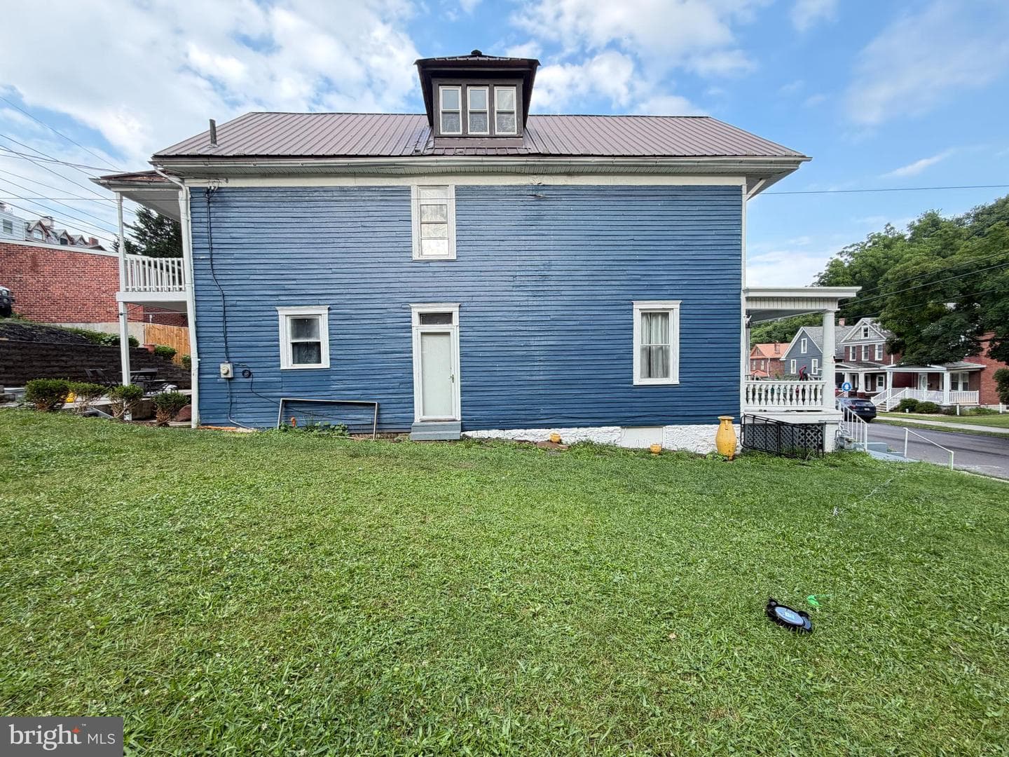 549 Greene Street photo 5