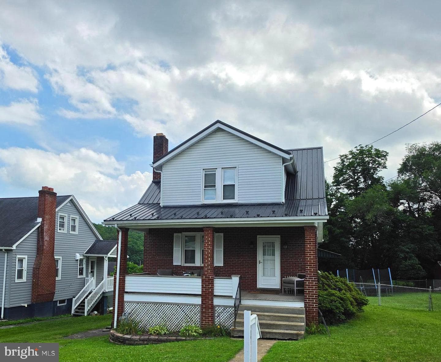512 Forester Avenue photo 3