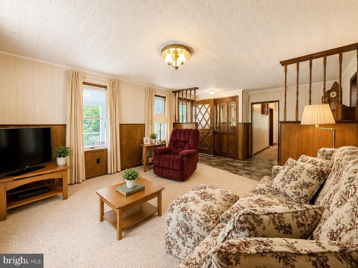 124 Riordan Road photo 7