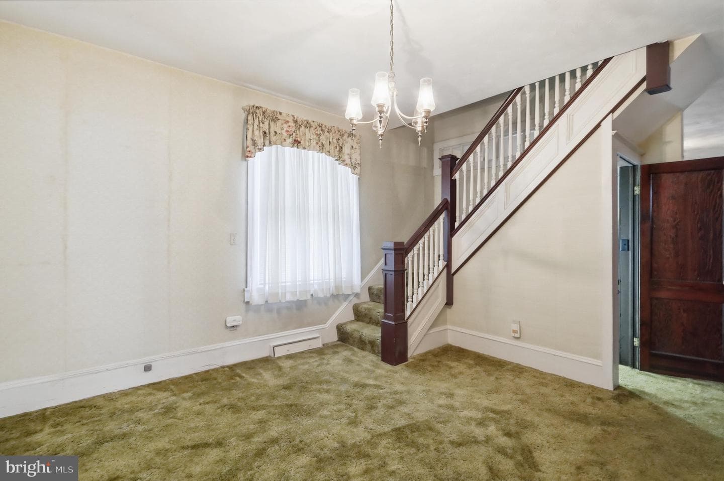 86 Oak Street photo 11
