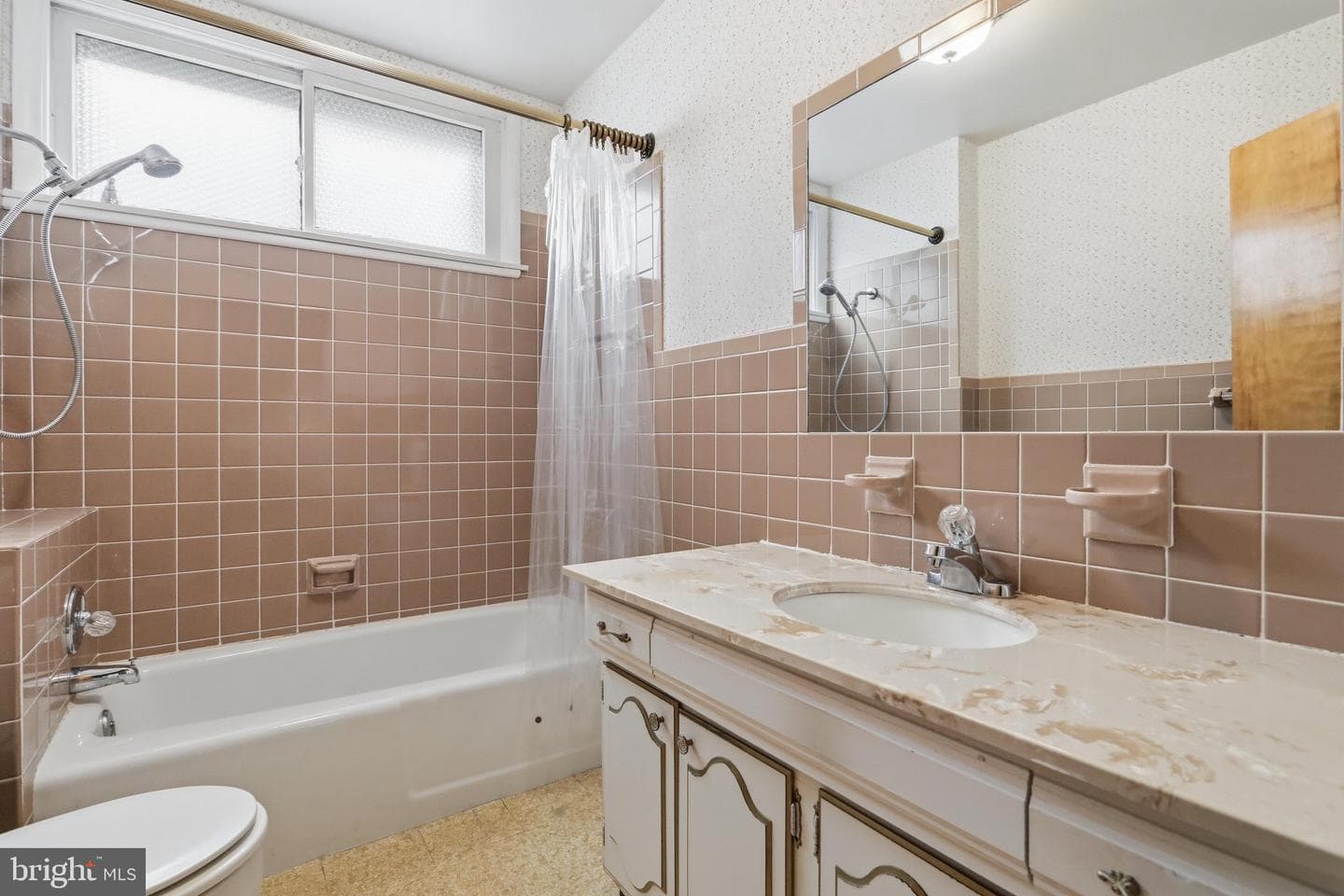 86 Oak Street photo 17