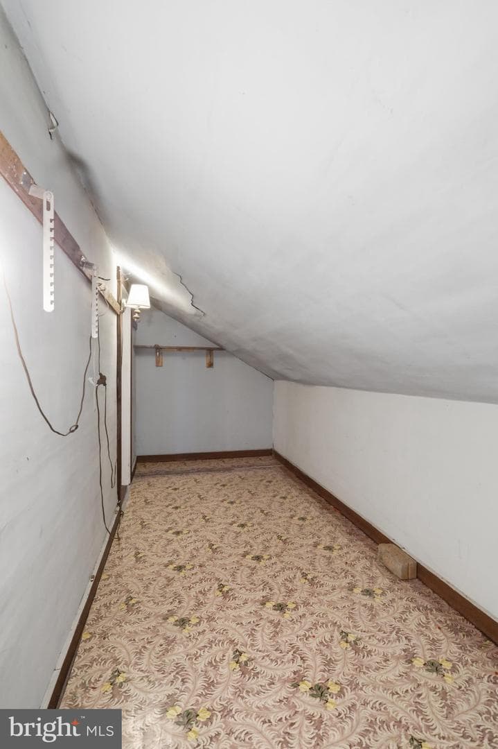 86 Oak Street photo 28