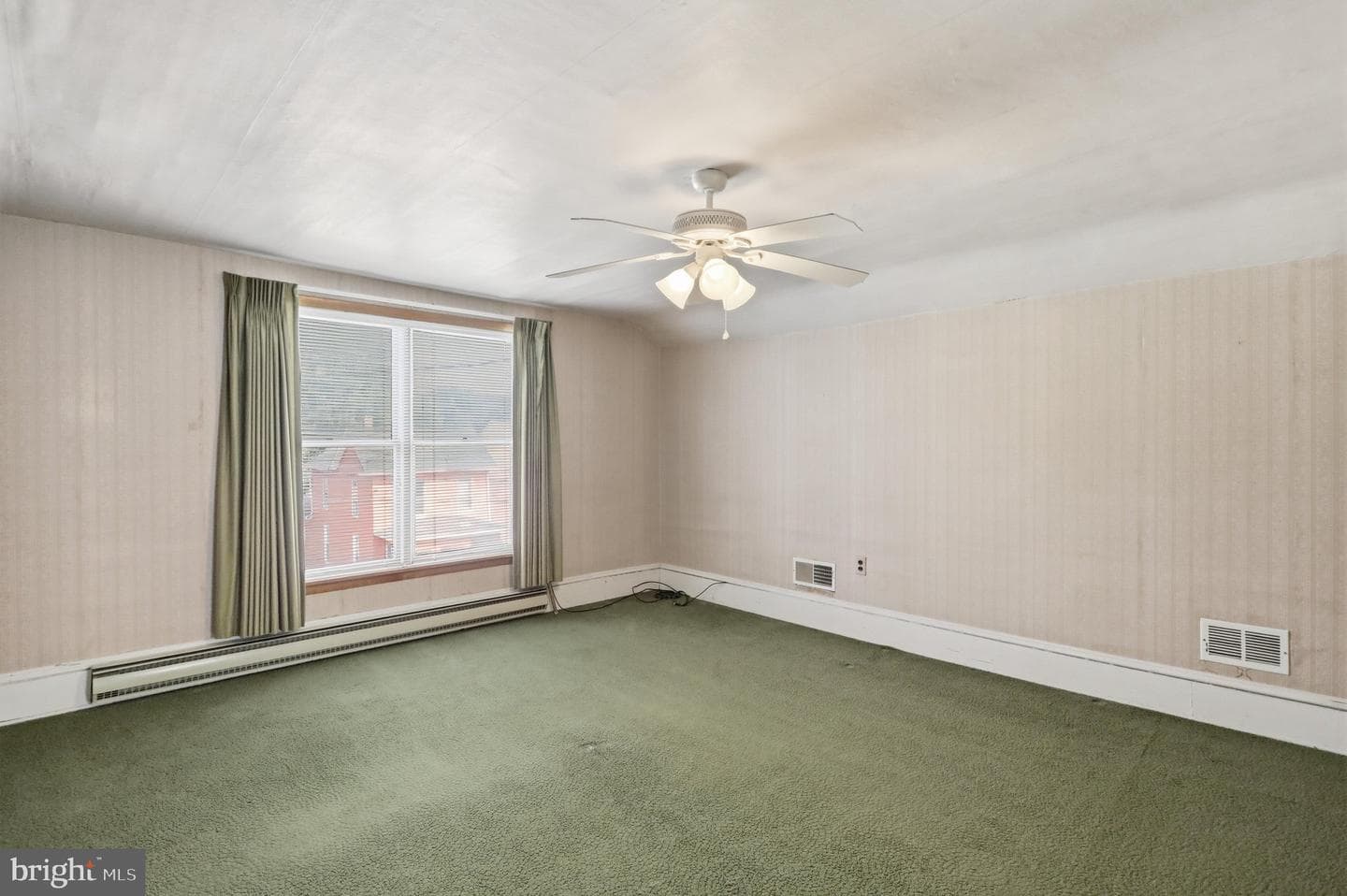86 Oak Street photo 29
