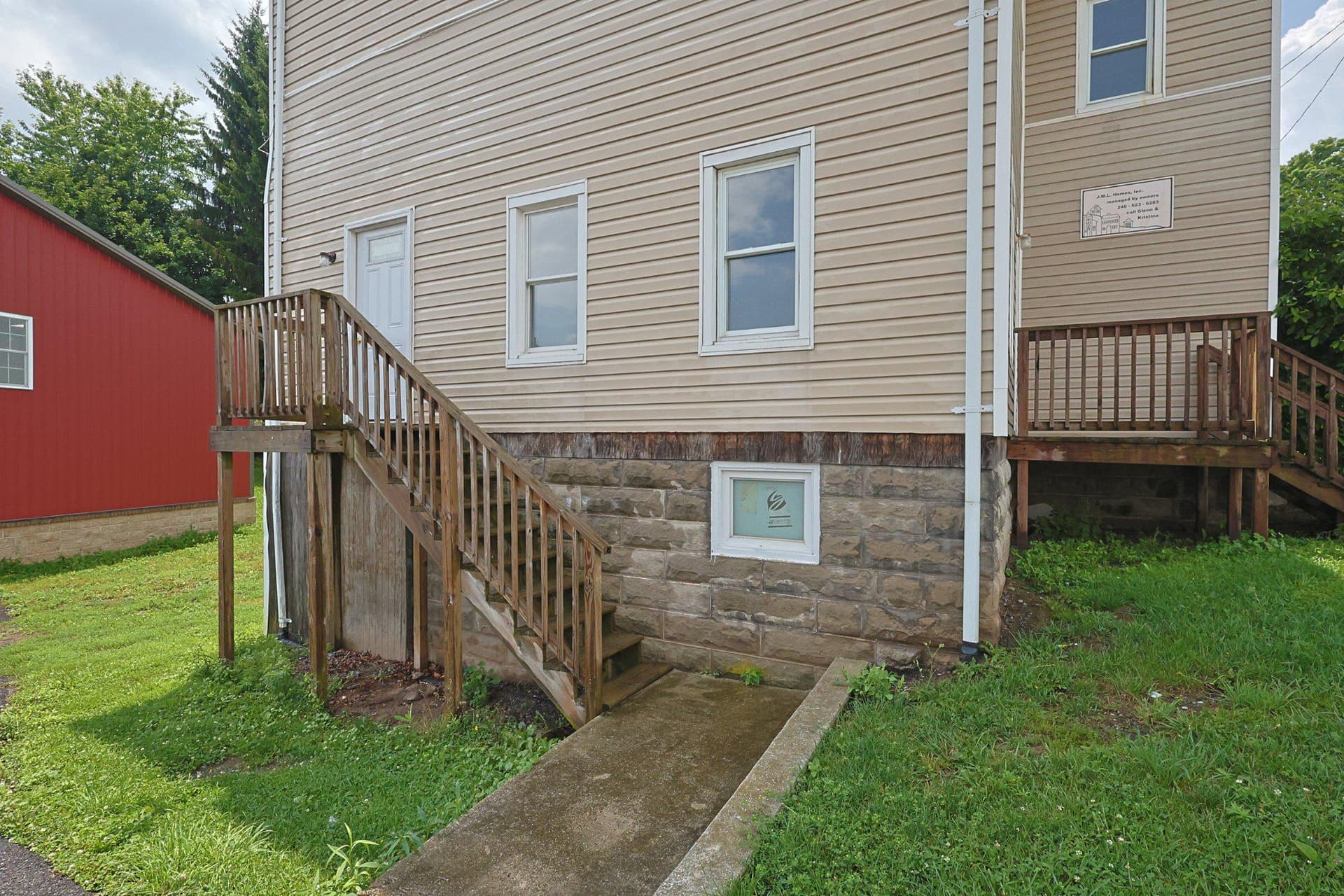 34 Maple Street photo 13