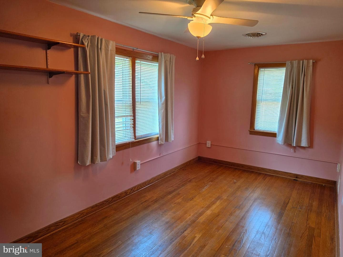 12405 Bedford Road NE photo 20