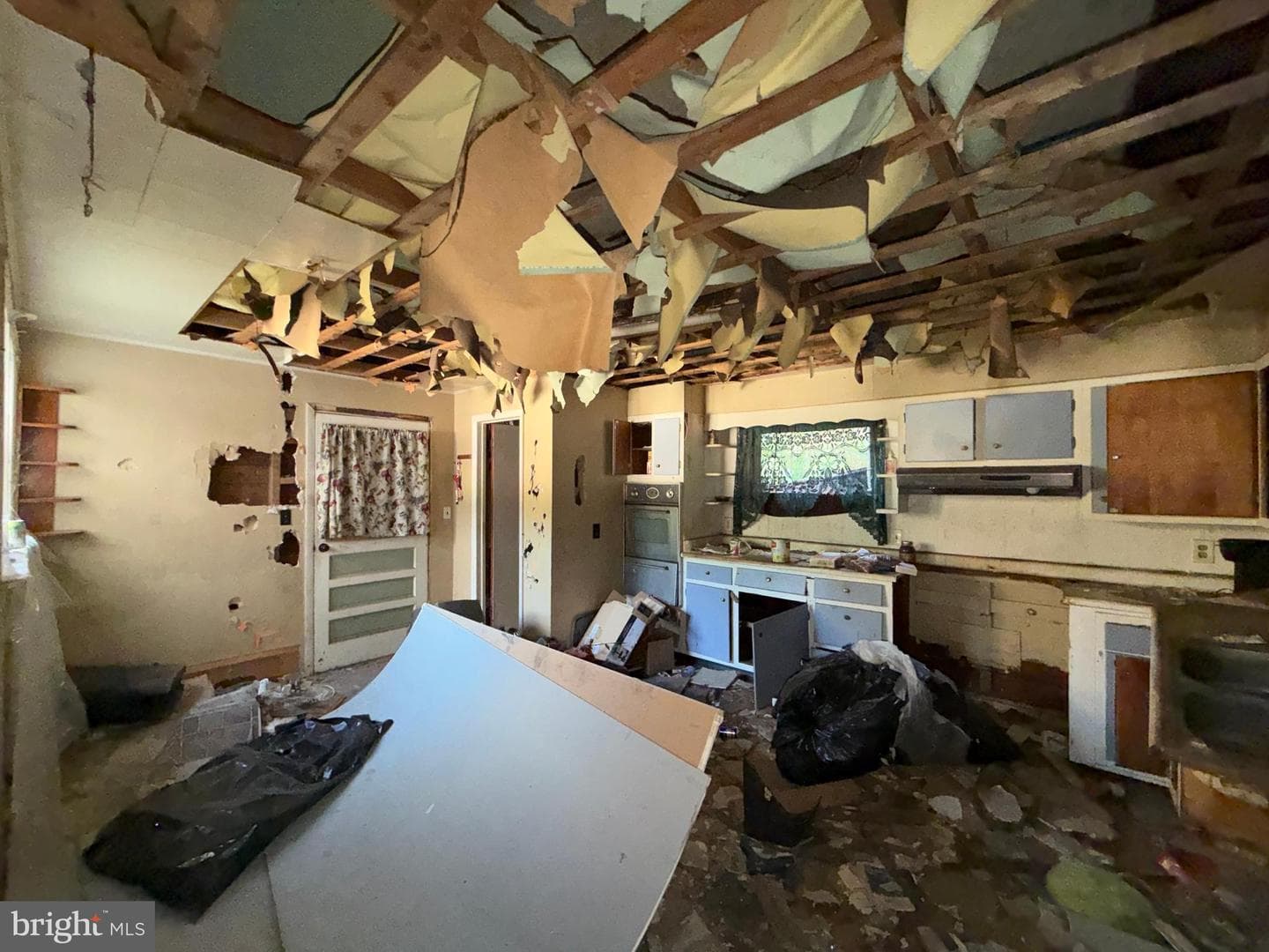 87 Douglas Avenue photo 17