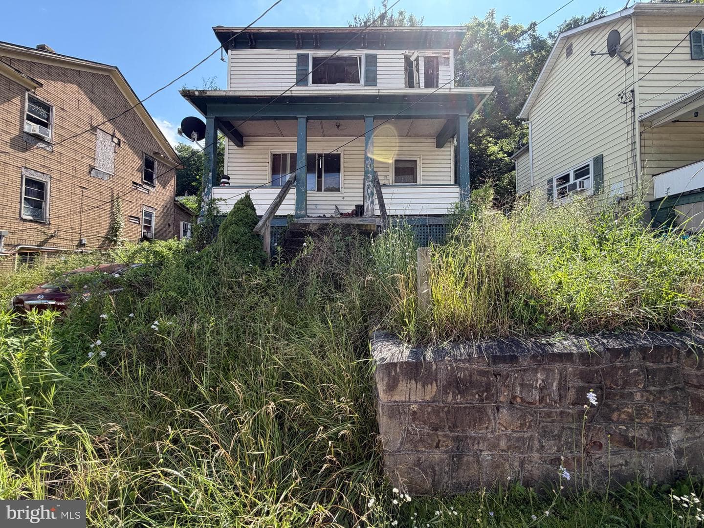87 Douglas Avenue photo 2