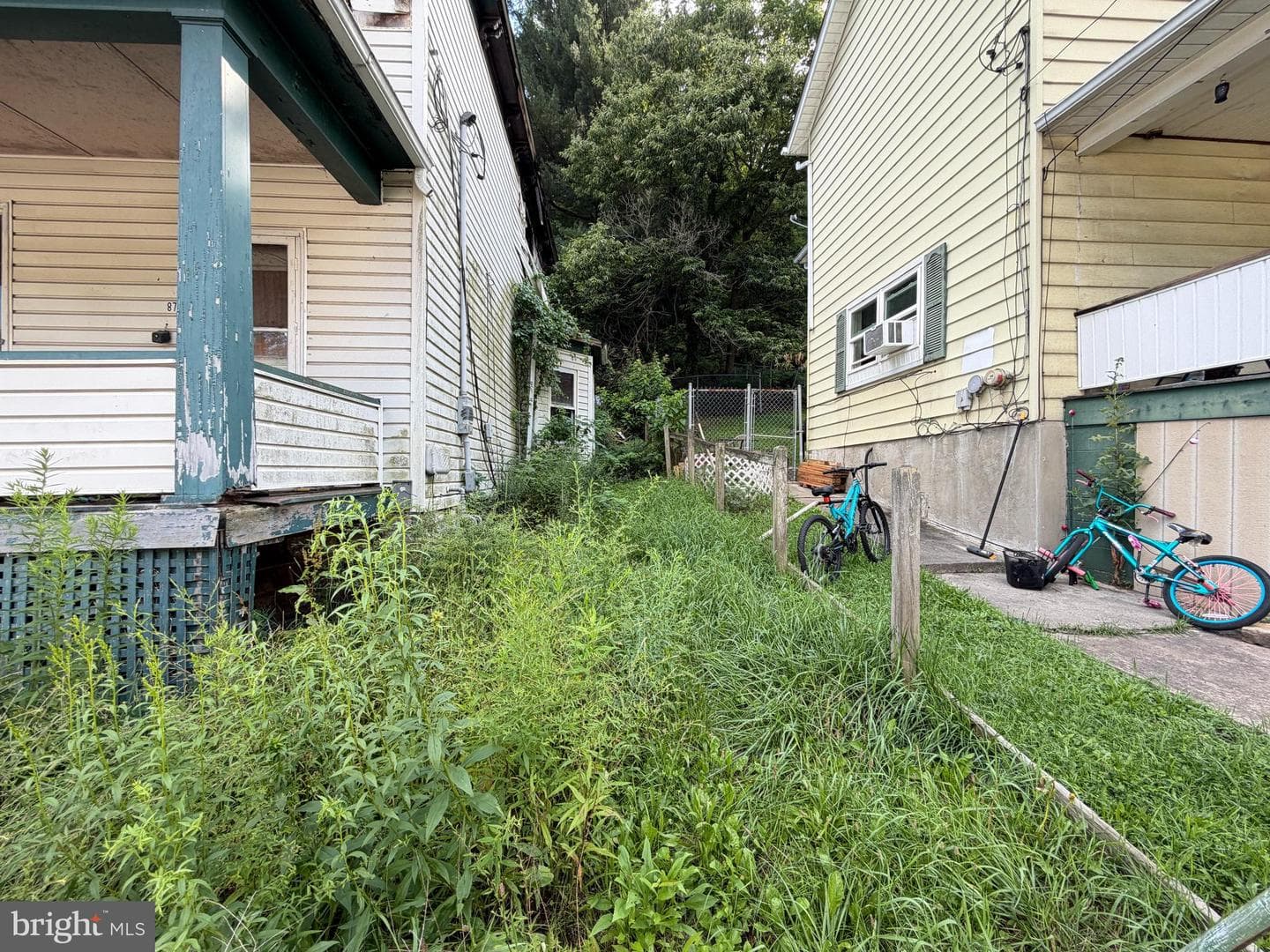 87 Douglas Avenue photo 3