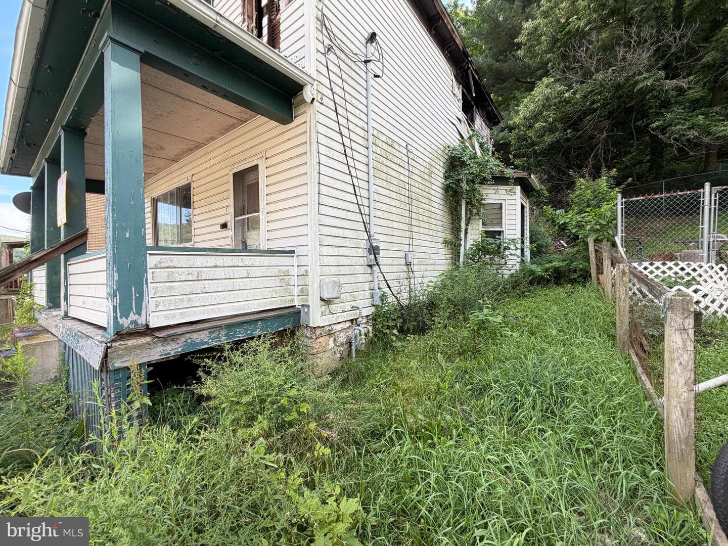 87 Douglas Avenue photo 4