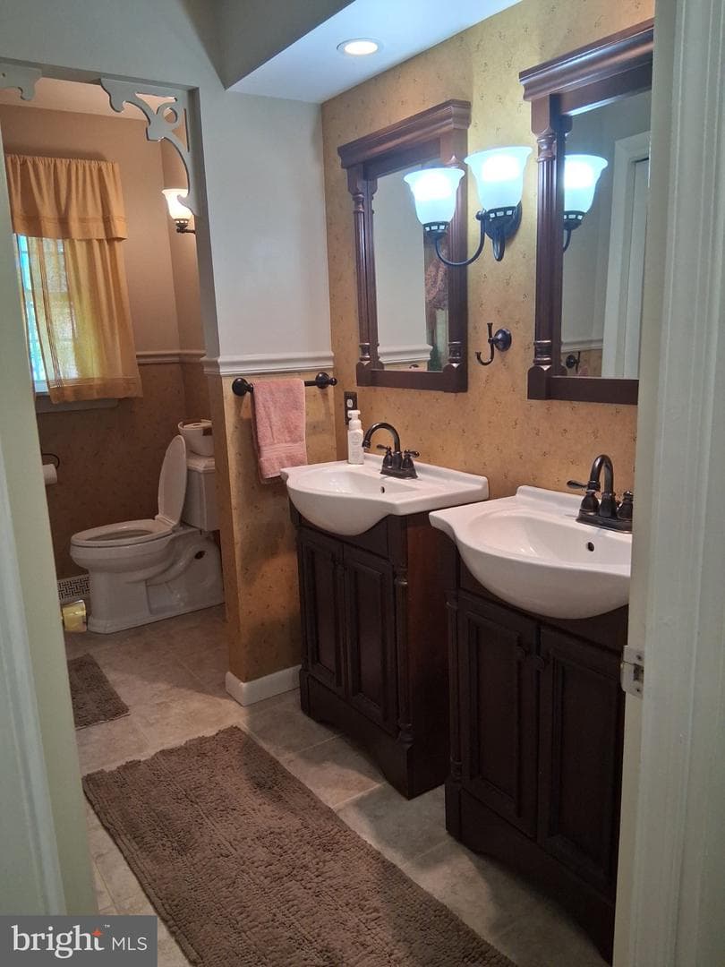 12910 Growdenvale Drive NE photo 13