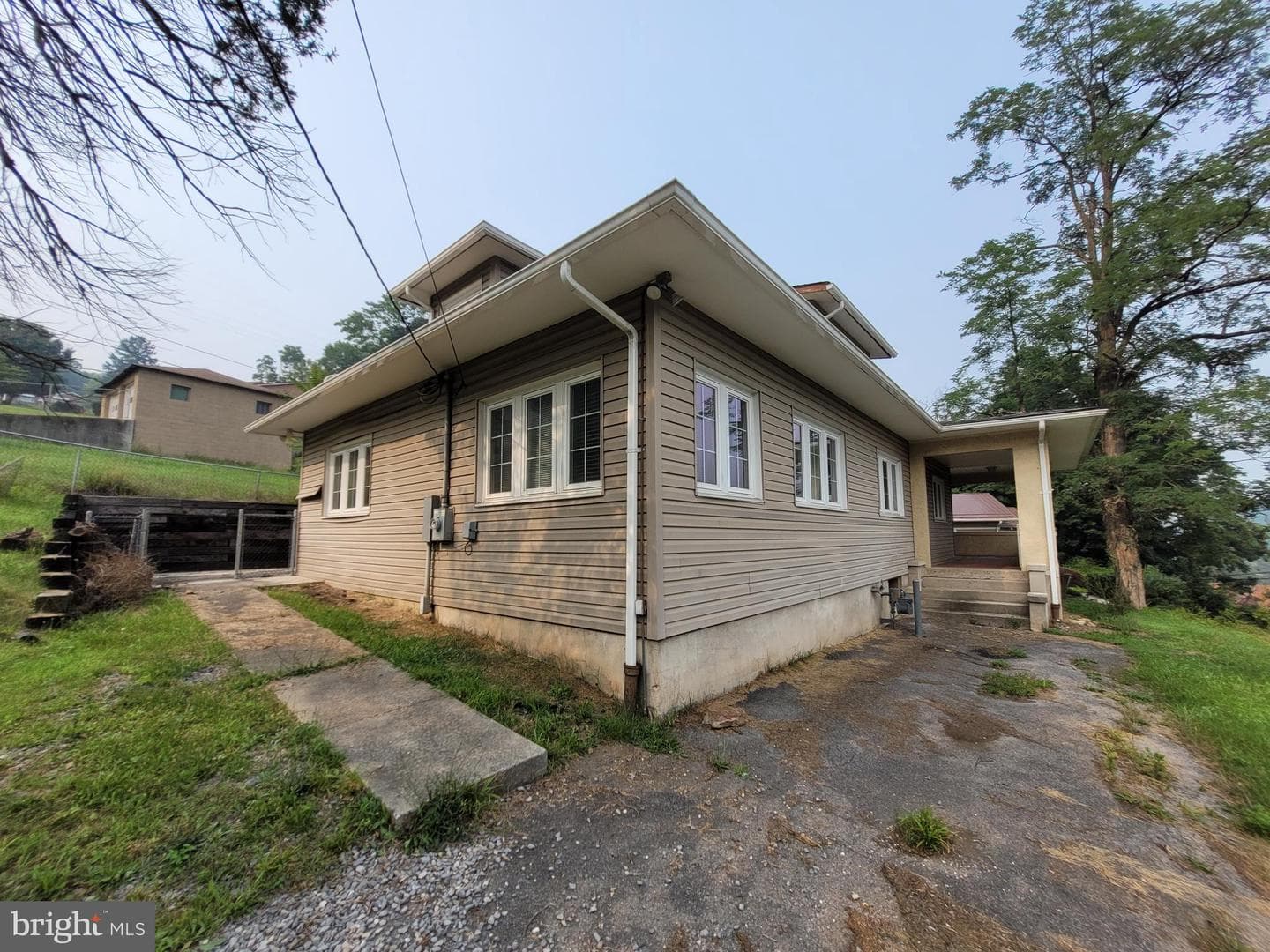 885 Braddock Road photo 1