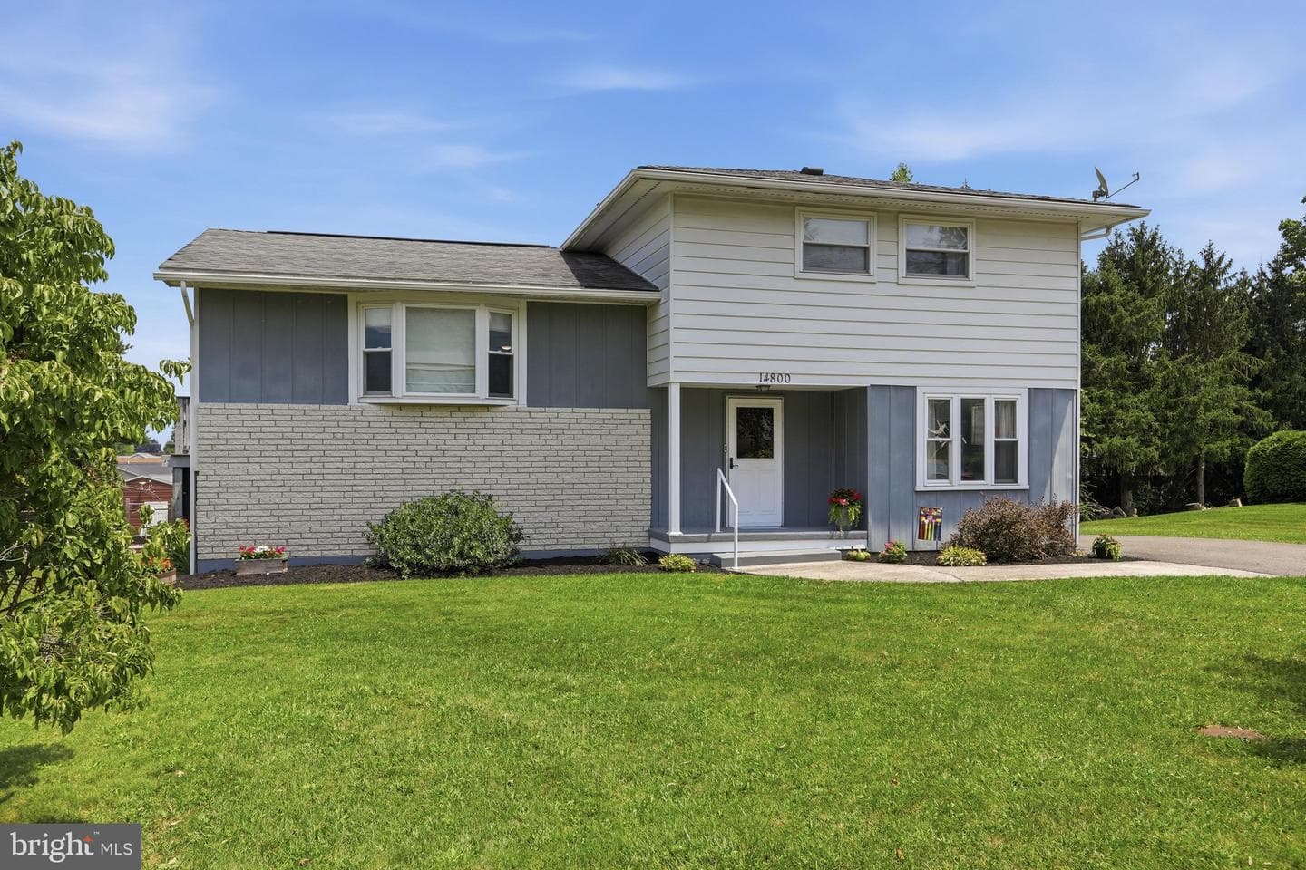 14800 Vermont Avenue photo 3
