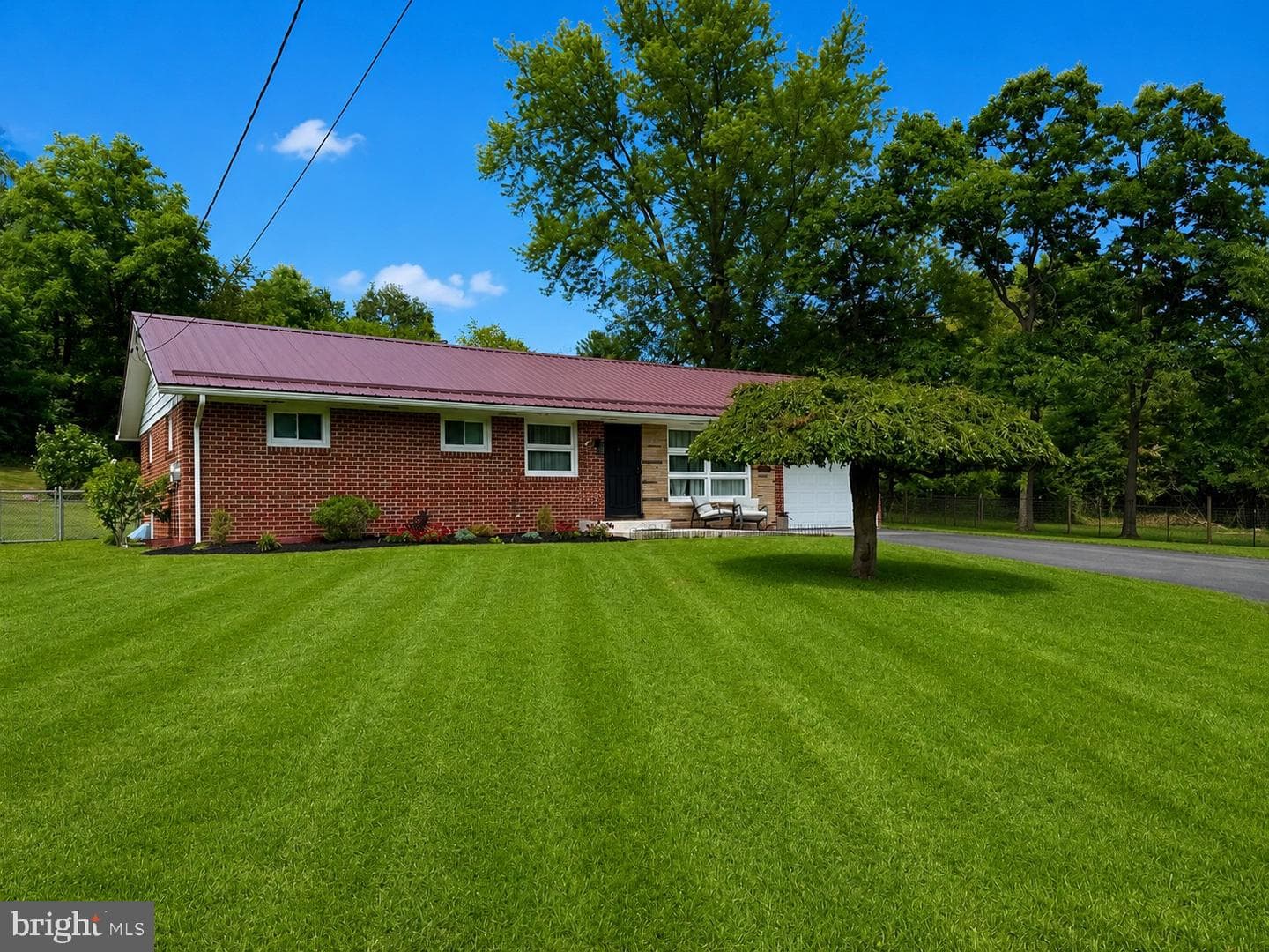 18613 Circle Drive photo 2